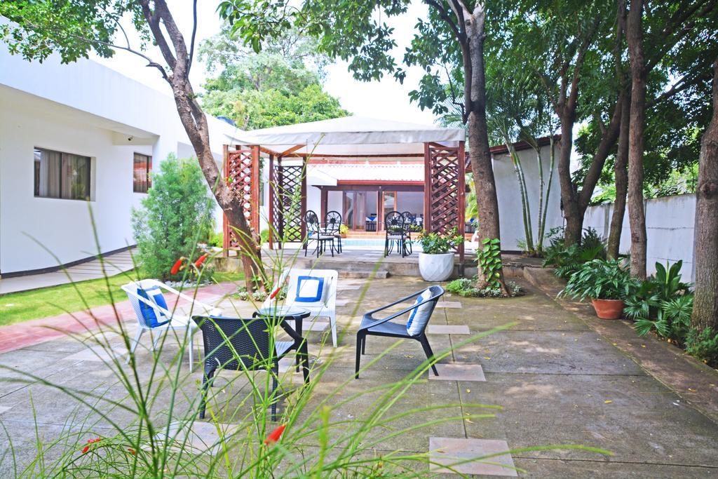 Hotel Angel Azul Managua Esterno foto